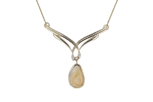 Elk Ivory Necklace with Diamonds