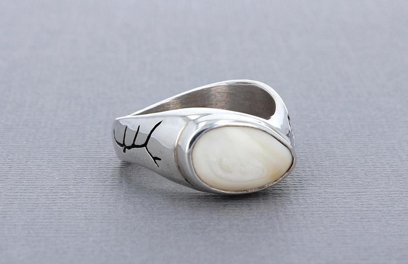 Gents Elk Ivory Ring